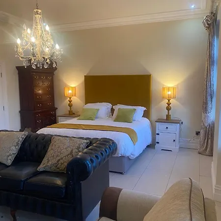 Bed & Breakfast St Columbs House