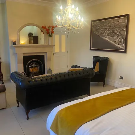 לינה וארוחת בוקר St Columbs House 5*