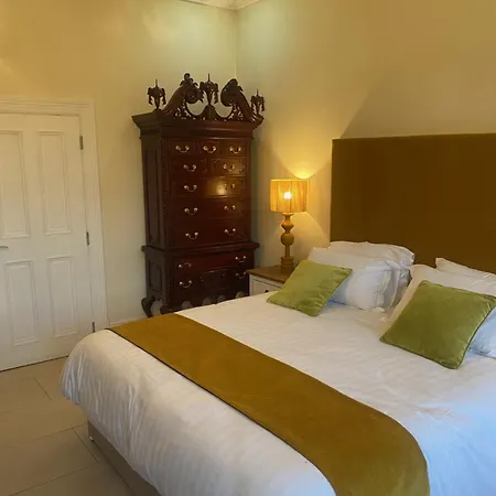 St Columbs House לינה וארוחת בוקר בונקראנה