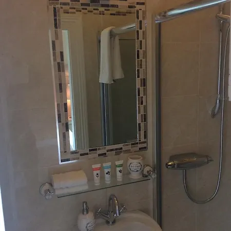 St Columbs House Bed & Breakfast