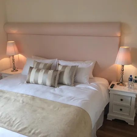 St Columbs House 5*
