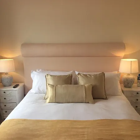 St Columbs House Bed & Breakfast