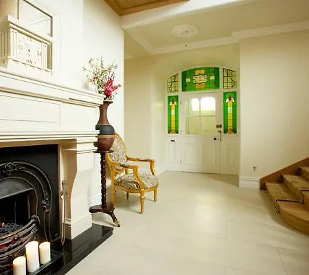 Bed & Breakfast St Columbs House