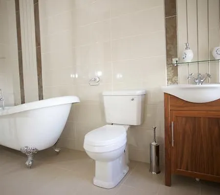 St Columbs House Bed & Breakfast Buncrana