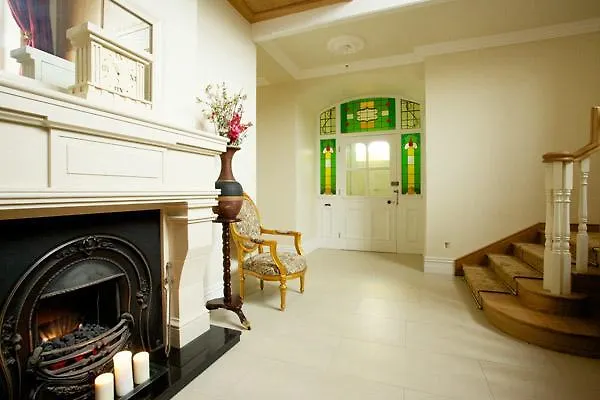 Bed and breakfast St Columbs House